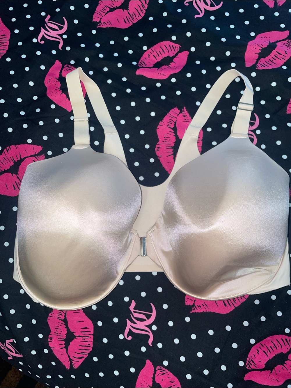 Soma Front-Closure T-Shirt Bra in Light Nude